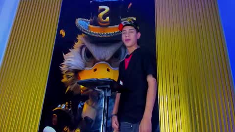 Snapshot of dante_brown1 chatting on November 2025 08:40:02 PM dante_brown1 online show from November 2025 08:40:02 PM