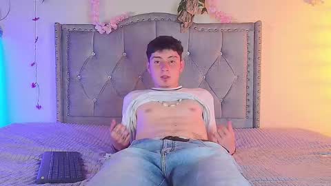 Snapshot of dante_grayy chatting on November 2025 03:28:01 AM Dantegrayy online show from November 2025 03:28:01 AM