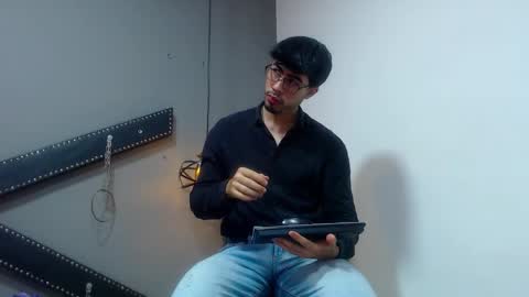 Snapshot of dantebrown11 chatting on September 2025 12:05:01 PM Dantes Infierno online show from September 2025 12:05:01 PM