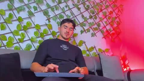 Dante online show from February 2026 03:03:01 AM