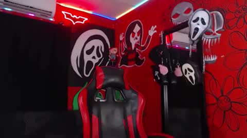 Snapshot of dantehellsingx chatting on November 2025 02:28:01 AM dantehellsingx online show from November 2025 02:28:01 AM