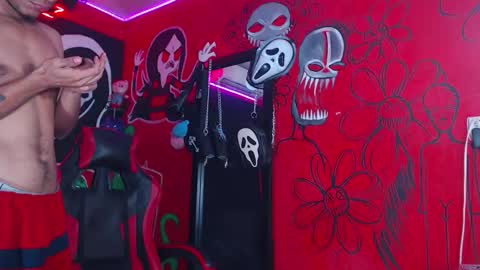 Snapshot of dantehellsingx chatting on December 2025 01:44:02 AM dantehellsingx online show from December 2025 01:44:02 AM