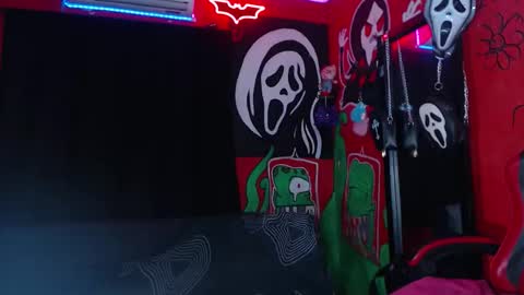 Snapshot of dantehellsingx chatting on December 2025 12:53:01 AM dantehellsingx online show from December 2025 12:53:01 AM