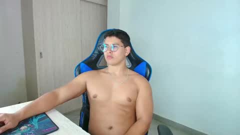 Dantraxx online show from January 2025 08:38:02 PM