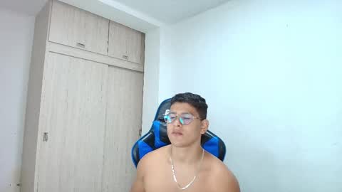 Dantraxx online show from February 2025 07:08:02 PM