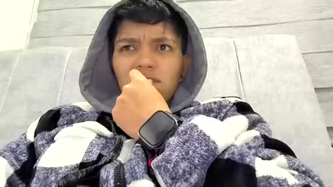   online show from December 2024 03:33:02 AM