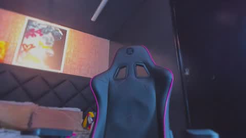 Snapshot of dany_dryy chatting on November 2025 06:59:02 PM Dany online show from November 2025 06:59:02 PM