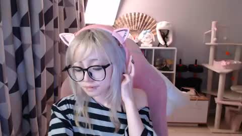 danyelleeyermann online show from July 2026 01:39:02 PM