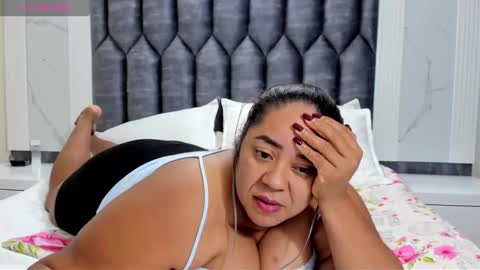 Snapshot of daphaineex chatting on November 2025 11:58:01 PM daphaineex online show from November 2025 11:58:01 PM