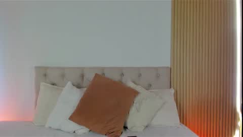 Antonella Mora online show from July 2026 01:06:02 PM