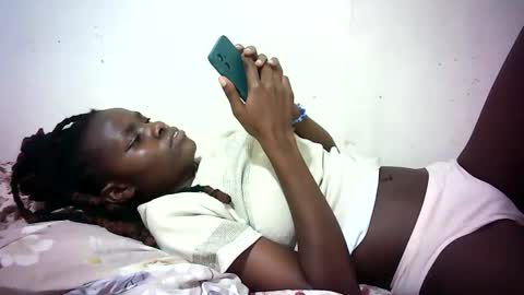 daphne online show from February 2026 12:22:02 AM