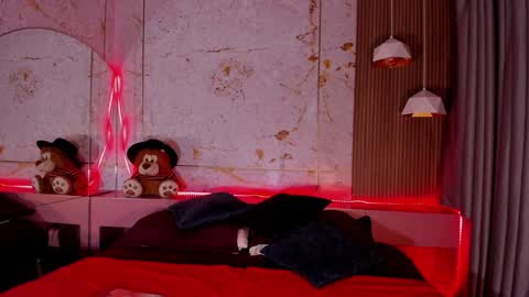 Snapshot of daphne_courtis chatting on February 2025 02:49:01 PM Daphne online show from February 2025 02:49:01 PM