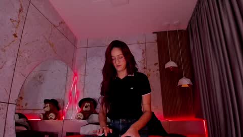 Snapshot of daphne_courtis chatting on February 2025 05:50:01 PM Daphne online show from February 2025 05:50:01 PM