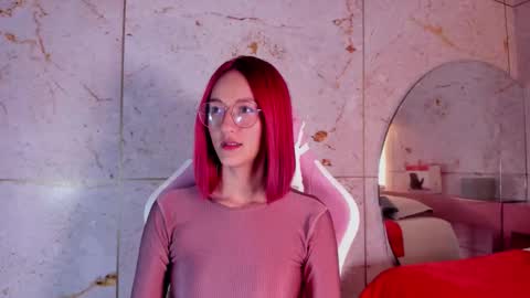 Snapshot of daphne_courtis chatting on October 2025 03:02:02 AM Daphne online show from October 2025 03:02:02 AM