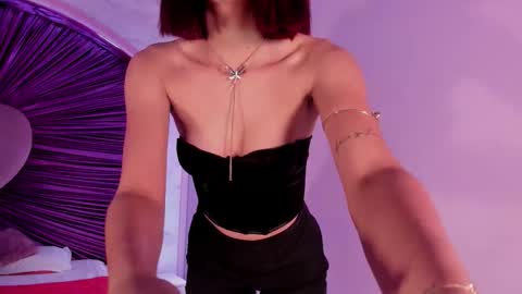 Snapshot of daphne_courtis chatting on November 2025 03:10:02 AM Daphne online show from November 2025 03:10:02 AM