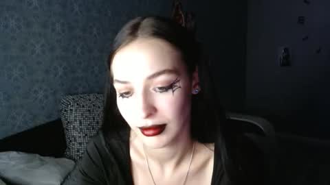 Daphne Darkthorn online show from November 2025 06:20:02 PM