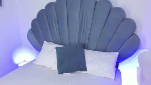 DaphneBlunt online show from November 2025 01:45:02 PM