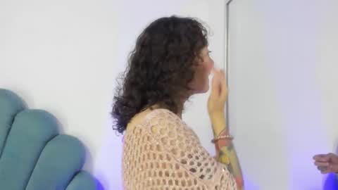 DaphneBlunt online show from December 2025 07:32:01 PM