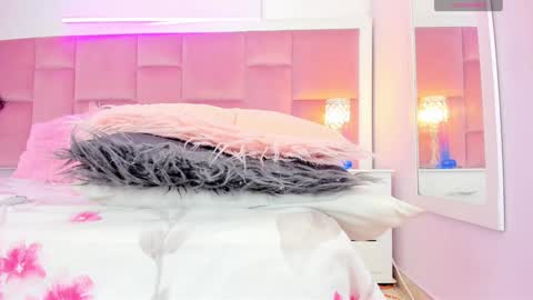 Daphne online show from December 2024 12:35:01 AM