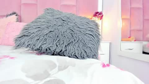 Daphne online show from January 2025 11:02:02 PM