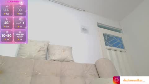 Daphne online show from October 2025 10:56:02 AM