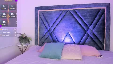 Snapshot of dapnne_ chatting on February 2025 12:08:02 AM Daphne online show from February 2025 12:08:02 AM