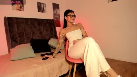 Snapshot of dapnne_ chatting on December 2025 08:29:01 PM Daphne online show from December 2025 08:29:01 PM