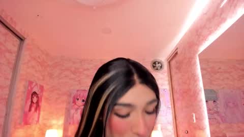    online show from December 2025 09:35:01 PM