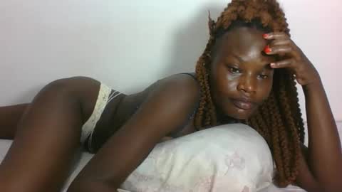 ESTHER online show from February 2026 04:39:02 AM