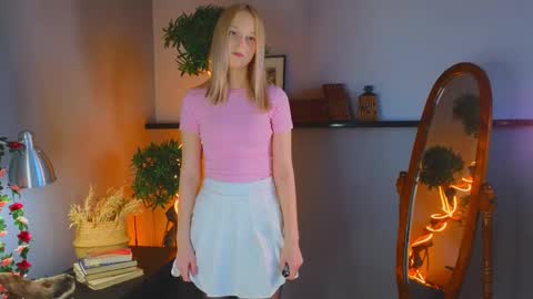 Snapshot of darceyheyd chatting on October 2025 04:15:01 AM Kami online show from October 2025 04:15:01 AM