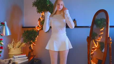 Snapshot of darceyheyd chatting on October 2025 04:24:01 AM Kami online show from October 2025 04:24:01 AM