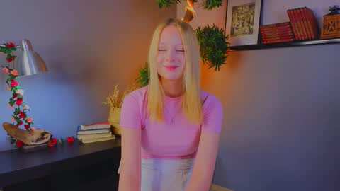 Snapshot of darceyheyd chatting on November 2025 03:18:02 AM Kami online show from November 2025 03:18:02 AM