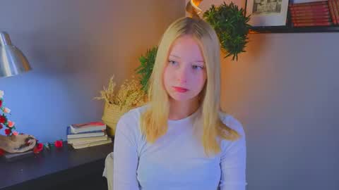 Snapshot of darceyheyd chatting on November 2025 03:05:01 AM Kami online show from November 2025 03:05:01 AM