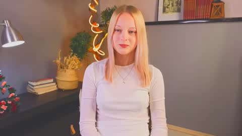 Snapshot of darceyheyd chatting on November 2025 03:29:02 AM Kami online show from November 2025 03:29:02 AM