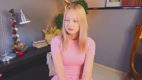 Snapshot of darceyheyd chatting on November 2025 03:38:01 AM Kami online show from November 2025 03:38:01 AM