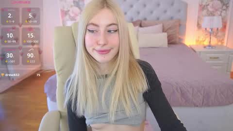 Snapshot of dariadelly chatting on April 2026 12:46:01 PM dariadelly online show from April 2026 12:46:01 PM