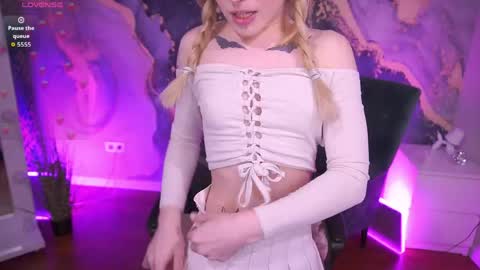 Snapshot of dariadelly chatting on April 2026 01:14:02 PM dariadelly online show from April 2026 01:14:02 PM
