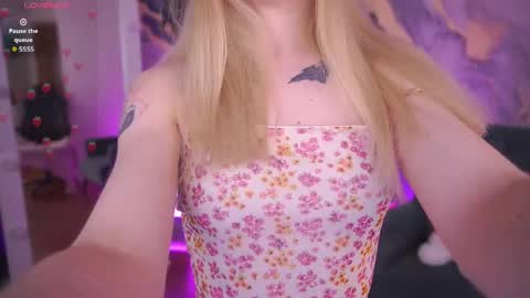 Snapshot of dariadelly chatting on April 2026 01:01:01 PM dariadelly online show from April 2026 01:01:01 PM