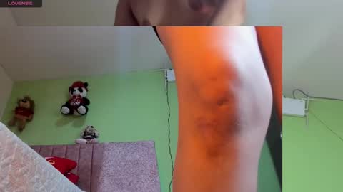 Snapshot of dariana_hot chatting on November 2025 01:00:02 PM dariana_hot online show from November 2025 01:00:02 PM