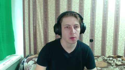 Snapshot of darienlarge chatting on October 2025 10:44:01 AM darienlarge online show from October 2025 10:44:01 AM