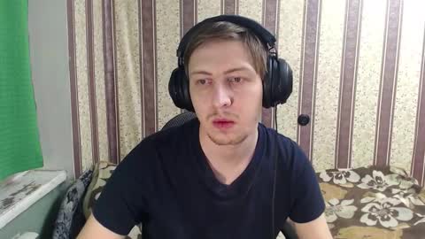 Snapshot of darienlarge chatting on November 2025 03:31:01 AM darienlarge online show from November 2025 03:31:01 AM