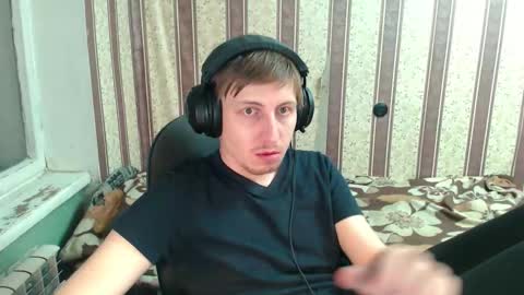 Snapshot of darienlarge chatting on November 2025 02:18:01 PM darienlarge online show from November 2025 02:18:01 PM