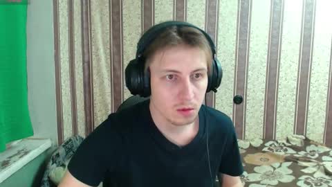 Snapshot of darienlarge chatting on November 2025 06:28:02 PM darienlarge online show from November 2025 06:28:02 PM