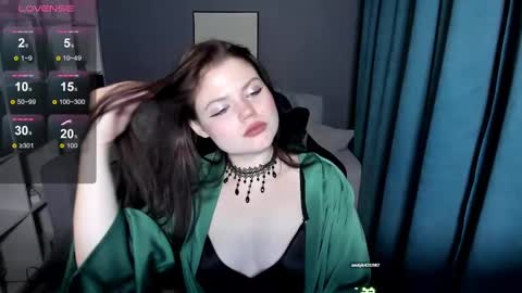 Dari the it woman online show from January 2025 12:05:02 AM