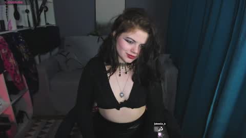 Dari the it woman online show from January 2025 09:01:01 PM