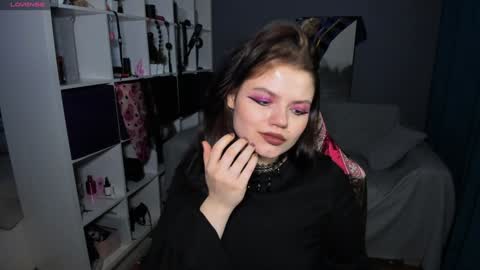 Dari the it woman online show from January 2025 12:06:02 AM