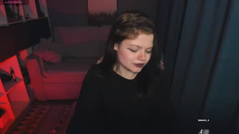 Dari the it woman online show from February 2025 12:39:01 AM