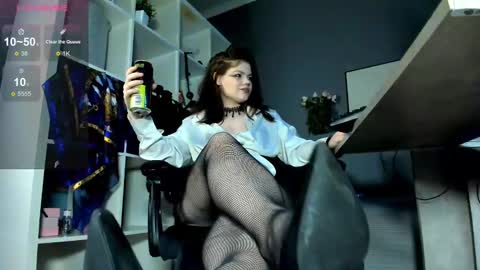 Dari the it woman online show from March 2025 03:18:02 PM