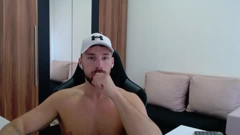 darius_94 online show from March 2026 10:54:01 AM