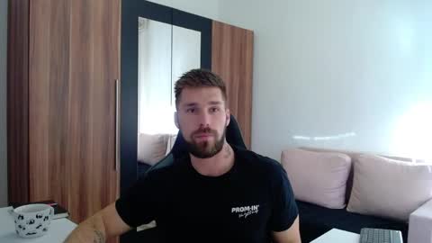 darius_94 online show from April 2026 06:58:02 AM